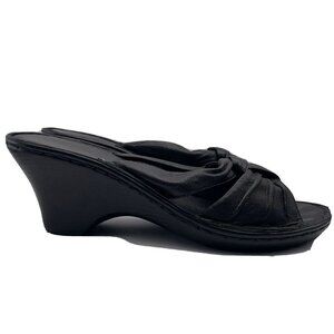 clarks sandals 8 black leather wedge heel slip on